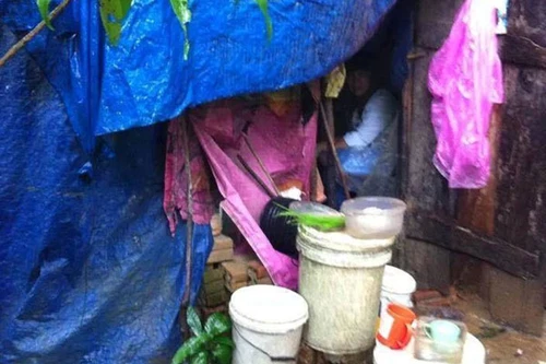 Rơi nước mắt cuộc sống cô độc của cụ bà 90 trong căn chòi rách