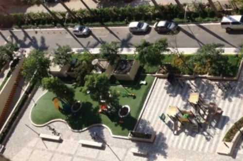 Sợ bị mẹ đánh, bé gái rủ bạn bỏ nhà đi 