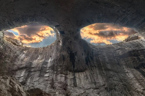 "Đôi mắt" kỳ lạ ở hang động kỳ bí nhất Bulgaria 