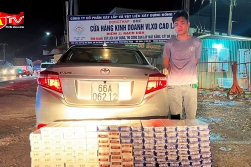 Tuần tra kiểm soát, CSGT bắt ô tô chở hàng nghìn bao thuốc lá lậu 