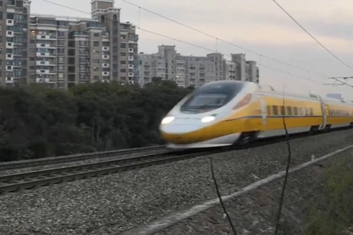 Tàu cao tốc bí ẩn, không chở người, hàng nhưng vẫn chạy mỗi đêm