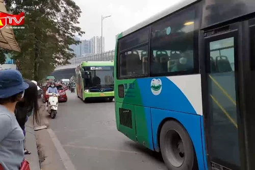 Đề xuất miễn phí xe buýt, tàu điện vào các ngày lễ 