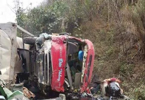 2 nạn nhân trong vụ xe bồn đâm xe chở khách bị cháy đen