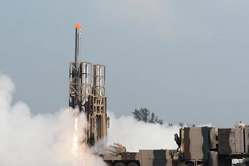 Ấn Độ thử tên lửa hành trình cận âm Nirbhay thất bại do bay chệch hướng 