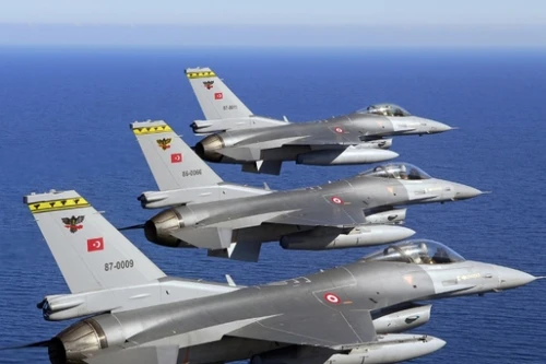 20 máy bay chiến đấu Thổ Nhĩ Kỳ vi phạm không phận Hy Lạp