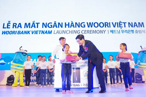 Ngân hàng Woori Việt Nam ra mắt tại Hà Nội