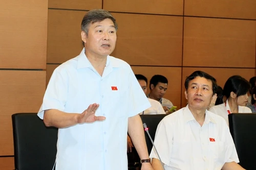 Băn khoăn về chuyện án lệ, đặt tên và chuyển đổi giới tính