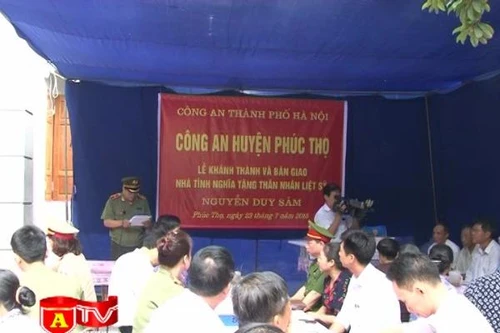 Khánh thành nhà tình nghĩa tặng thân nhân liệt sỹ CAND Nguyễn Duy Sâm