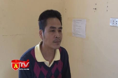 Táo tợn thuê xe cẩu đến "đá" hàng của công ty