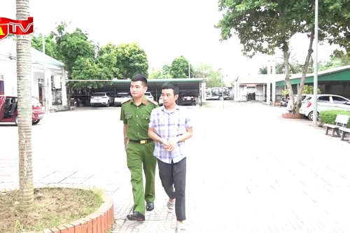 Phó giám đốc trung tâm sát hạch lái xe "rởm" và những phi vụ lừa đảo thi giấy phép lái xe