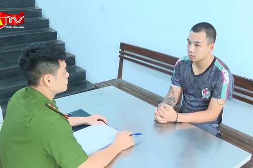 Bắt giữ đối tượng gây ra nhiều vụ cướp giật điện thoại Iphone