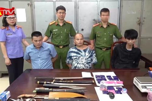 Đường dây ma túy hoạt động trong rừng sâu, luôn thủ sẵn vũ khí để chống trả