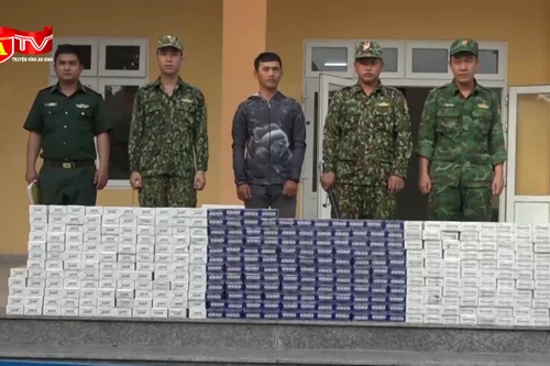 Truy bắt đối tượng vận chuyển 3.500 bao thuốc lá ngoại nhập lậu trên sông