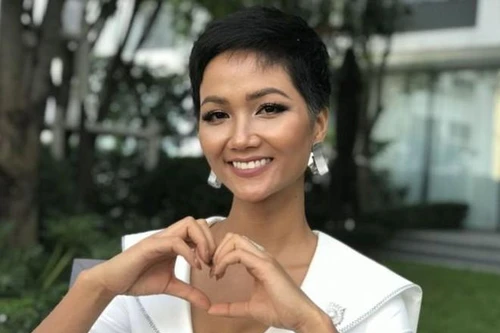 "Hậu" chia tay, Hoa hậu H'hen Niê xác nhận "gương vỡ lại lành" với bạn trai