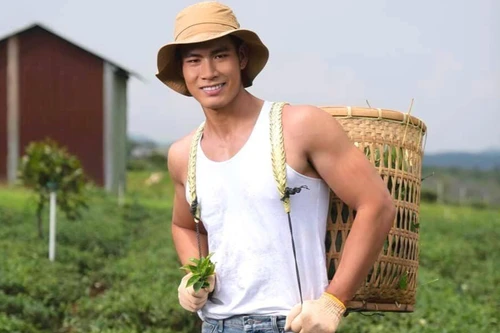 "Nam vương toàn cầu 2021" Danh Chiếu Linh: "Không có ý định dấn thân vào showbiz"