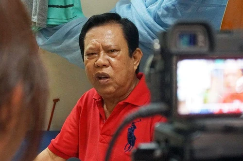 Nhạc sĩ Vinh Sử chống chọi từng giờ với căn bệnh ung thư 