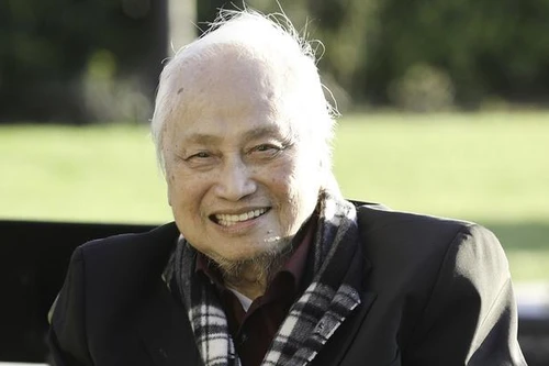 Vợ chồng Việt Hương giúp gia đình nhạc sĩ Lam Phương thực hiện di nguyện cuối cùng của ông