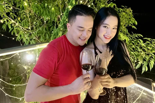 Angela Phương Trinh nói gì khi bị nghi ngờ chuyện tình cảm với Cao Thái Sơn chỉ là "chiêu trò" 