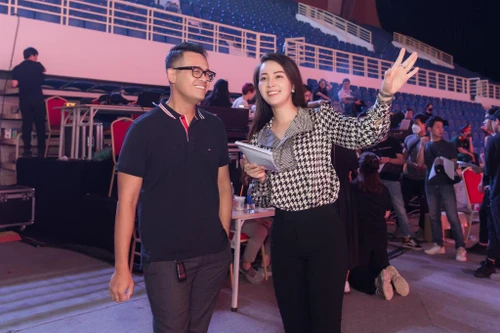 Á hậu Thụy Vân song hành với MC Đức Bảo dẫn lễ bế mạc SEA Games 31