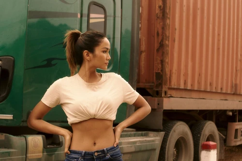 Tiết lộ về những bóng hồng "triệu đô" trong phim hành động "578"