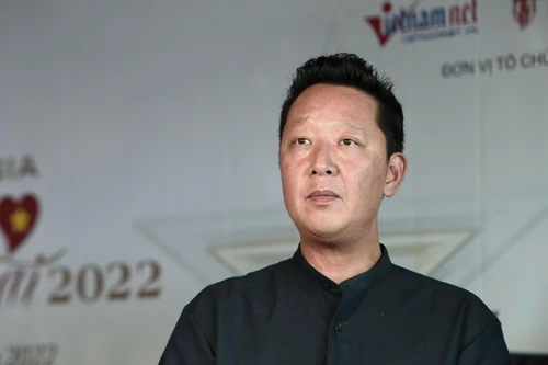 Hòa nhạc "Điều còn mãi" sẽ có 2 ca khúc về ngành Y được nhạc sĩ Hoàng Vân lấy cảm hứng viết từ vợ