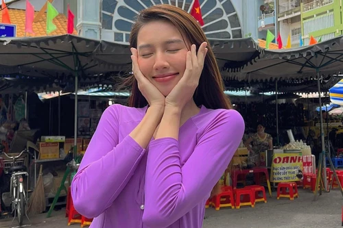 Hoa hậu Thùy Tiên khoe niềm vui đặc biệt khi trở về Việt Nam