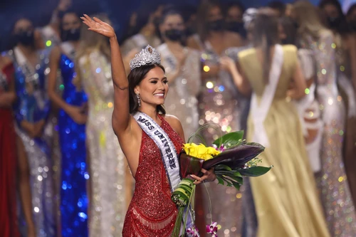 Chuyện lạ đời khi "Miss Universe" quyết định cho phép cả các bà mẹ, bà vợ thi Hoa hậu