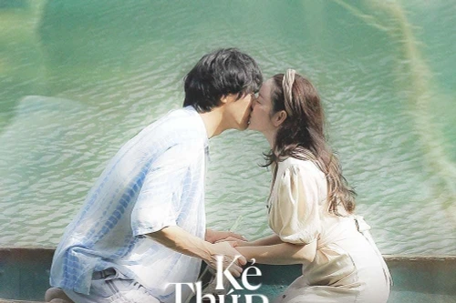 Lý Nhã Kỳ nói gì khi phim điện ảnh đầu tay vướng nghi án "đạo nhái" kịch bản?