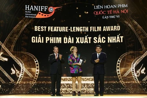 Phim Việt Nam "trắng" giải, 5 diễn viên Iran đồng giải "Nam chính xuất sắc nhất"