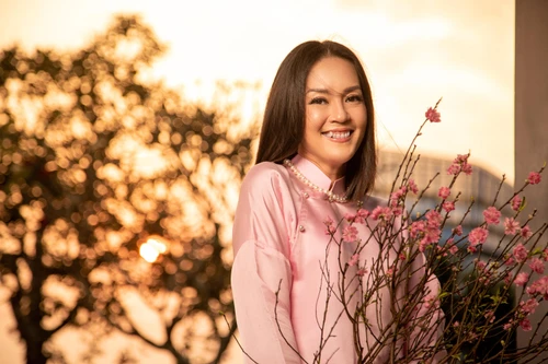 Á hậu Chung Vũ Thanh Uyên háo hức đó Tết cổ truyền sau nhiều năm xa xứ