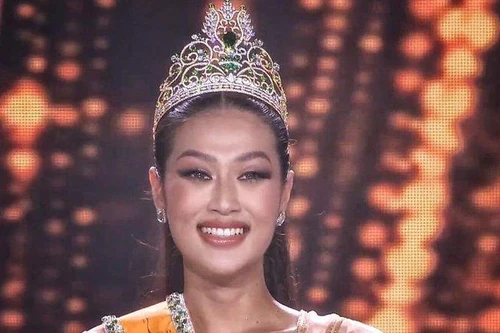 Người đẹp Long An cao 1m75 xuất sắc đăng quang "Miss Grand Vietnam 2022"