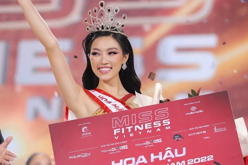 Người đẹp đăng quang vướng tin đồn, Ban tổ chức nói gì về việc tước danh hiệu?