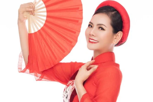 Ca sĩ Lương Nguyệt Anh: "Âm nhạc cho tôi nhiều nhân cách"