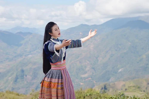 Quán quân "Sao Mai 2019" Lương Hải Yến ra MV xúc động về vùng cao