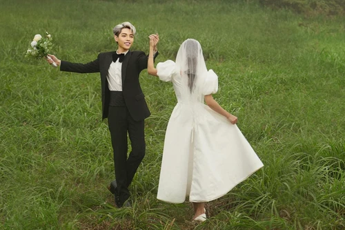 Ca sĩ Đức Phúc tung ảnh cưới, "chốt đơn" bắt đầu hành trình mới