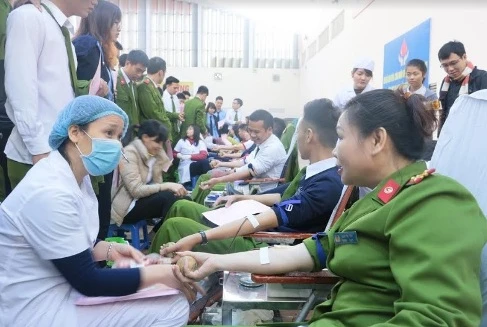 Hơn 700 cán bộ, học viên Học viện CSND tham gia hiến máu 