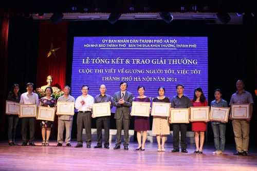 Báo An ninh Thủ đô đoạt 12 giải Cuộc thi viết “Người tốt, việc tốt” năm 2014