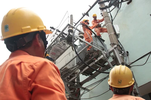 EVN Hà Nội cam kết không để thiếu điện mùa nắng nóng