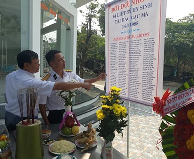 Tưởng niệm 64 liệt sỹ hy sinh tại Gạc Ma