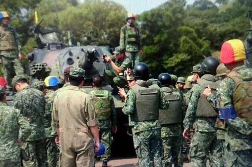 Nòng pháo xe tăng CM-11 Đài Loan gẫy đôi khi vừa nhả đạn