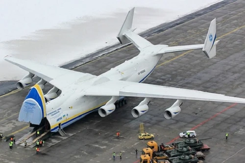Trung Quốc - Ukraine tái sản xuất vận tải cơ lớn nhất thế giới An-225