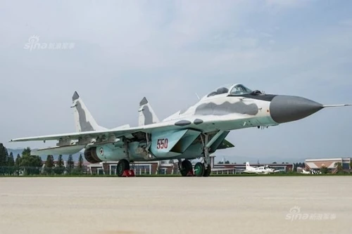 Xem Triều Tiên phô diễn máy bay ở triển lãm hàng không đầu tiên trong lịch sử