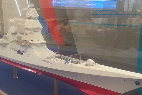 Tàu khu trục Leader của Nga trang bị hệ thống "chọc mù mắt" quân địch