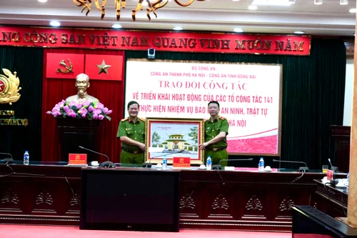 Trao đổi kinh nghiệm hoạt động của lực lượng 141 - Công an Hà Nội với Công an Đồng Nai