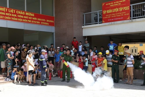 Hướng dẫn kỹ năng thoát nạn trong môi trường khói và khí độc