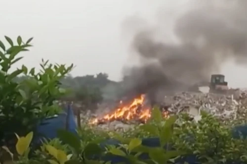 Cảnh báo hiểm họa từ đốt rác thải gần khu dân cư