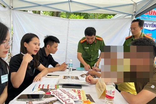 Bài 1: Cụ thể hóa chính sách nhân văn, hướng thiện 