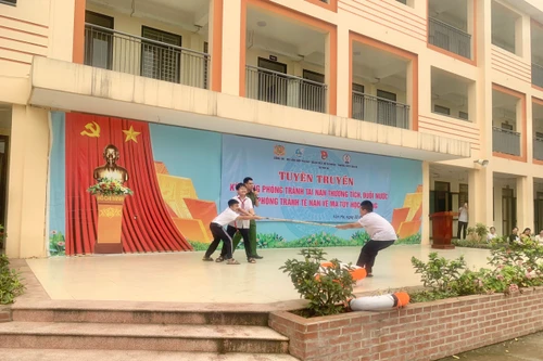 Trên 4.000 học sinh tiểu học tập huấn kỹ năng phòng chống tai nạn thương tích, đuối nước