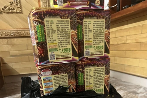 Cấm đi khỏi nơi cư trú đối với đối tượng buôn bán hàng cấm