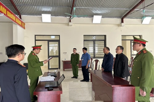 Khởi tố hai bị can về tội “Vi phạm quy định về đầu tư công trình xây dựng gây hậu quả nghiêm trọng”